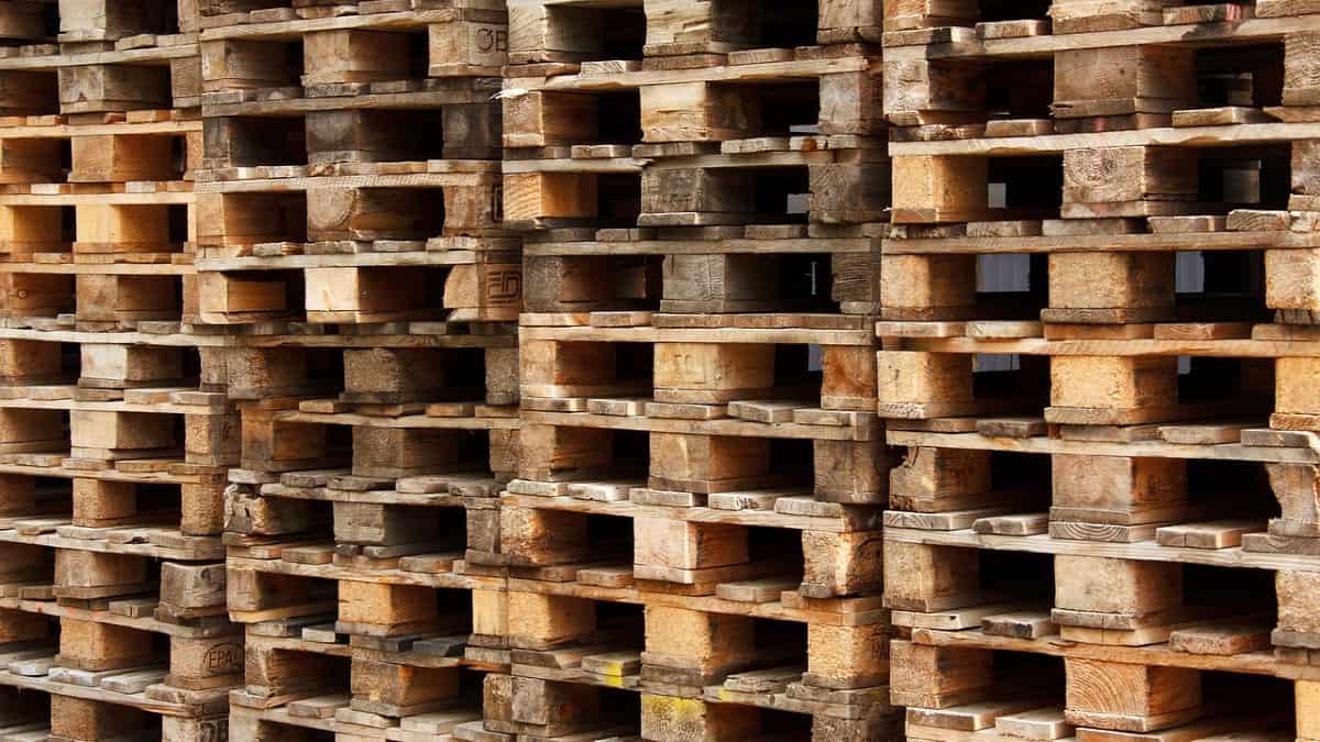 How To Clean Pallet Wood For Indoor Use
