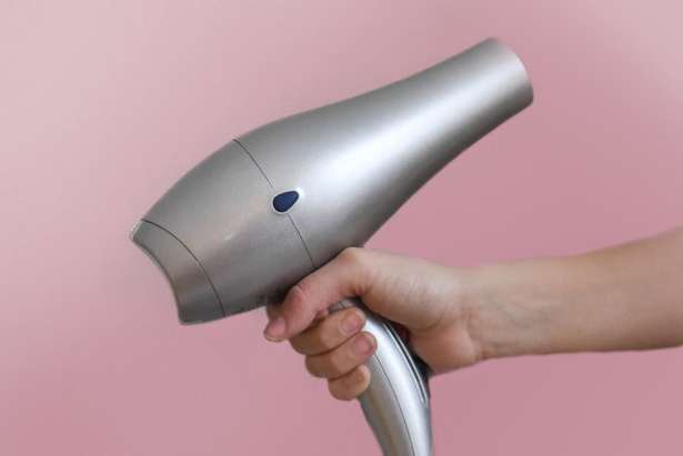 Blow dryer