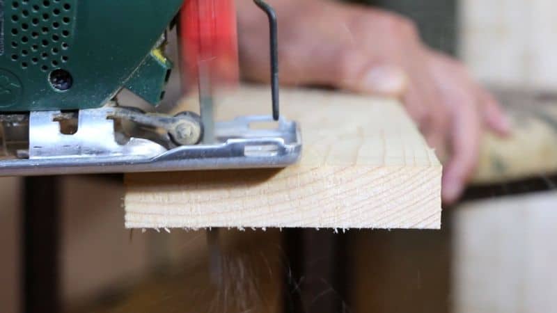 Jigsaw cutting wood