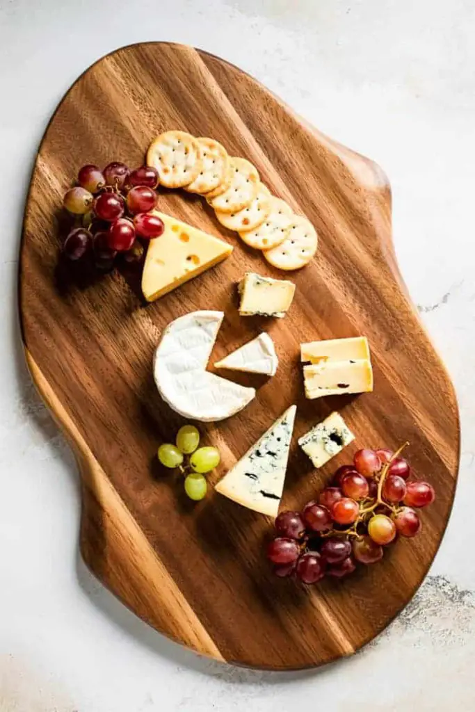 Wood serving board